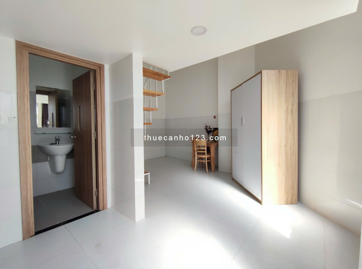 Cho Thuê Căn Hộ Có Gác - Duplex Full Nội Thất, Cửa sổ to – Lạc Long Quân, Tân Bình