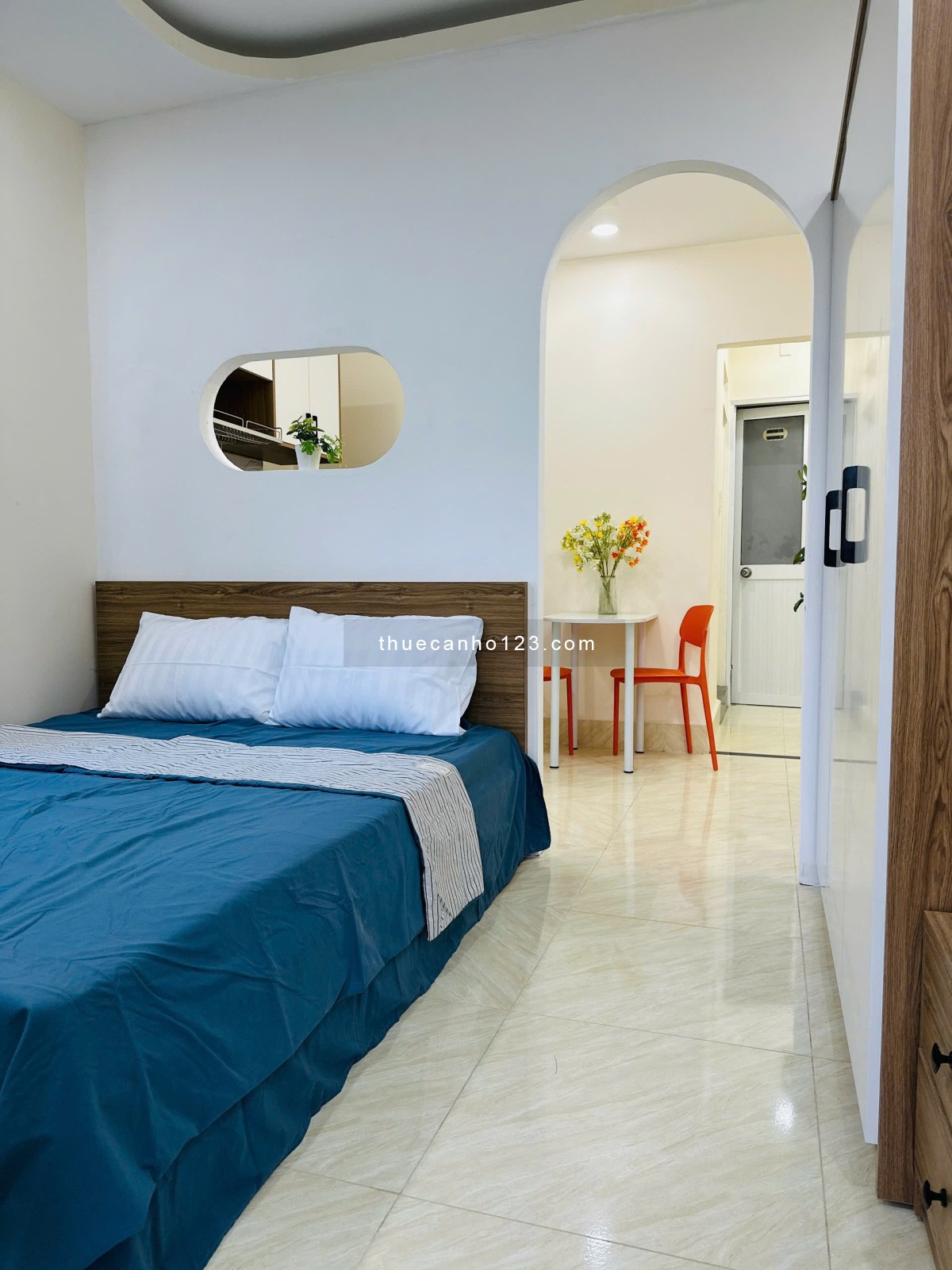 Căn hộ full nội thất có ban công ngay giữa trung tâm Tân Bình 40m2