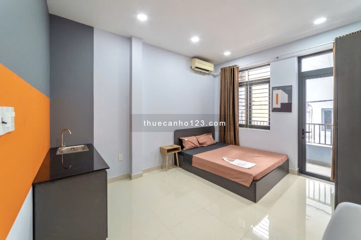 Cho thuê căn hộ Studio Ban công Q1 gần cầu Nguyễn Văn Cừ, Nowzone, chợ Bến Thành