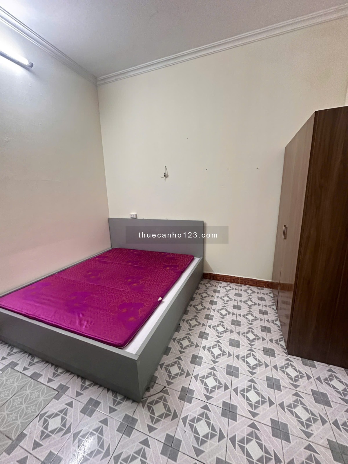 Cho thuê Căn hộ mini tại Cầu Giấy, đường Láng