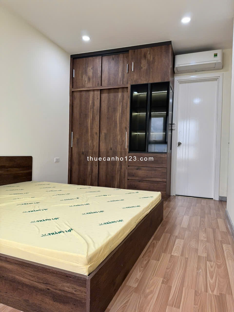 CHÍNH CHỦ! căn 2PN Full nội Thất XỊN XÒ tại Diamond Riverside Q6 (Q8 cũ)