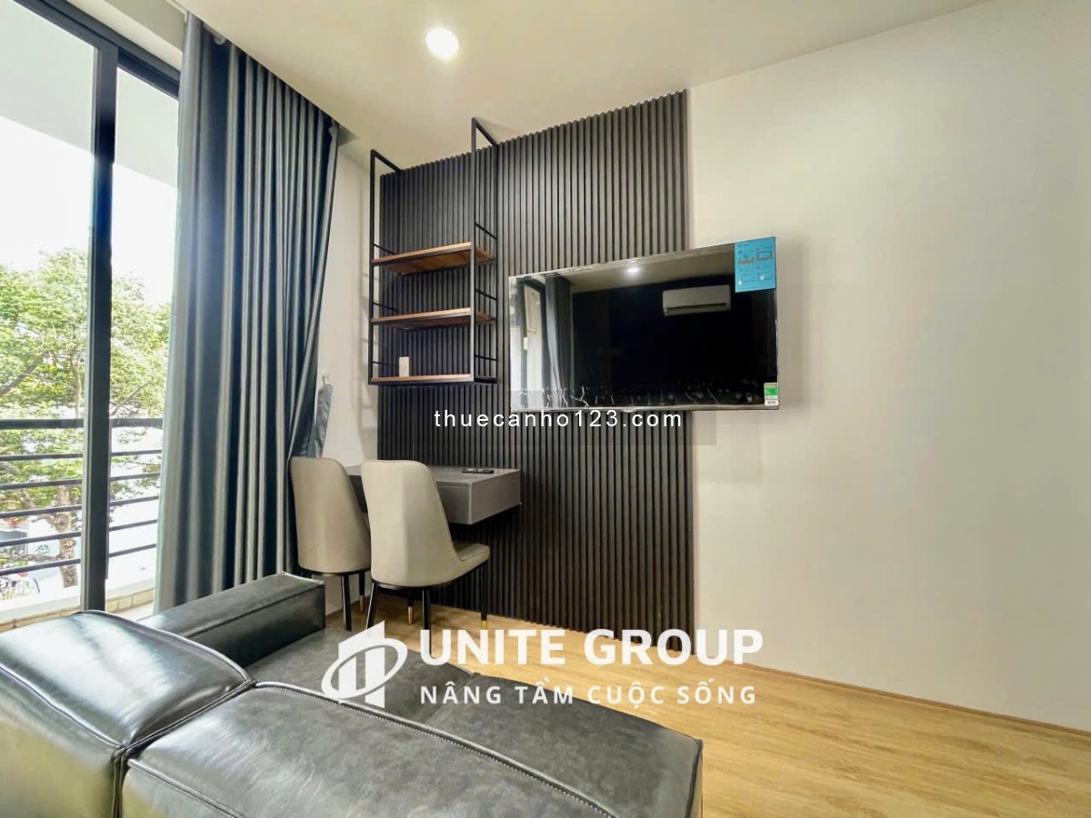 Căn hộ 1 phòng ngủ full nội thất có ban công 50m2 ngay giữa trung tâm Tân Bình