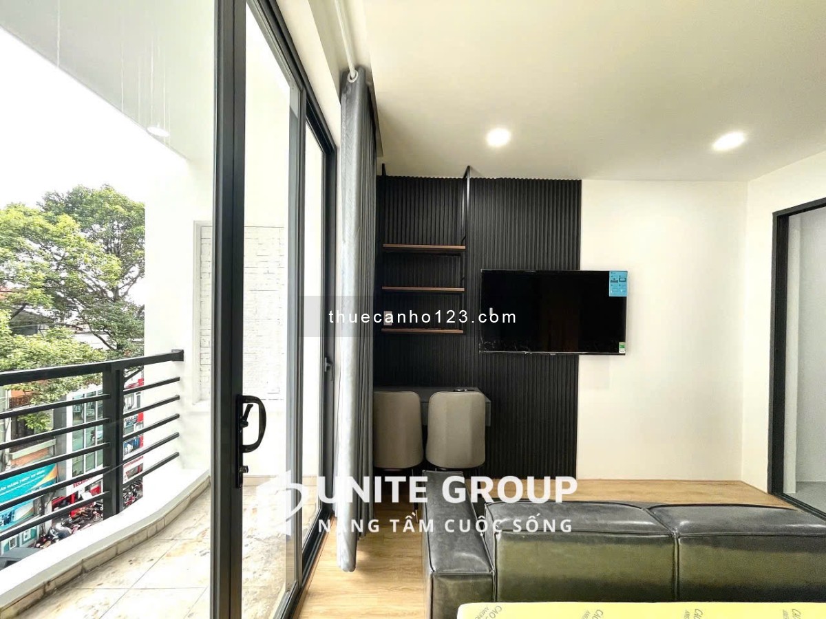 Căn hộ 1 phòng ngủ full nội thất có ban công 50m2 ngay giữa trung tâm Tân Bình