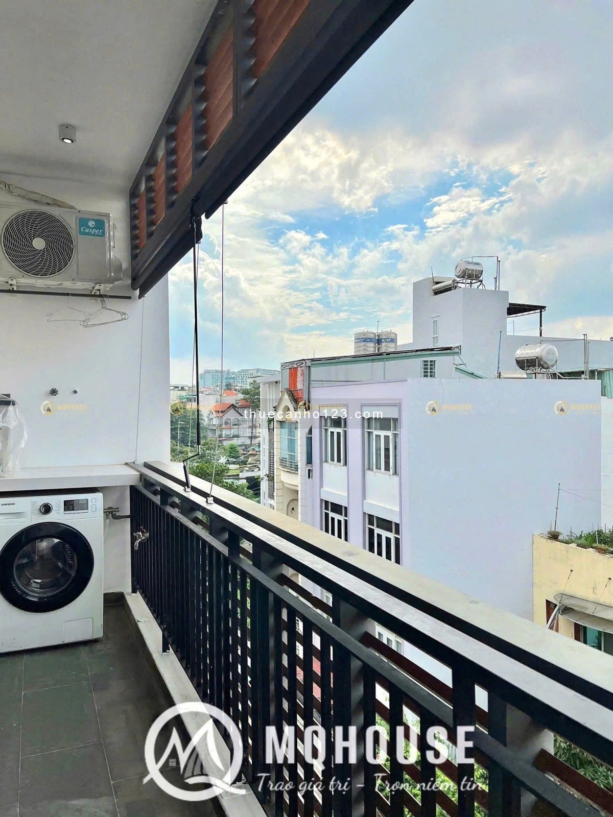 Căn hộ full nội thất tách bếp có ban công 45m2 ngay giữa trung tâm Tân Bình