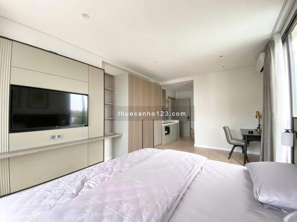 Studio ban công thoáng mát – gần sân bay Tân Sơn Nhất & Công viên Hoàng Văn Thụ