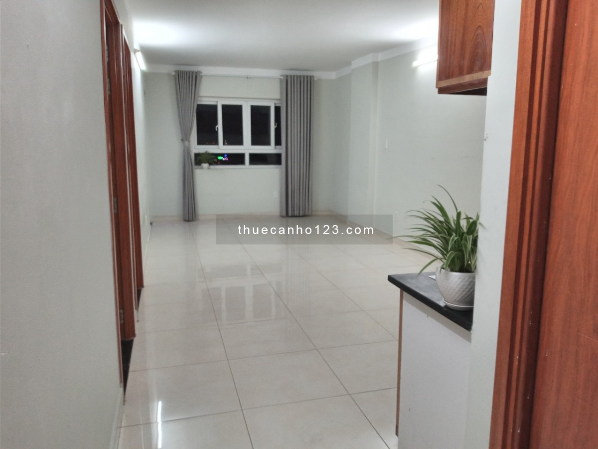 Căn 2PN, Hiệp Thành Building Q12 - Giá 6,7 tr/th