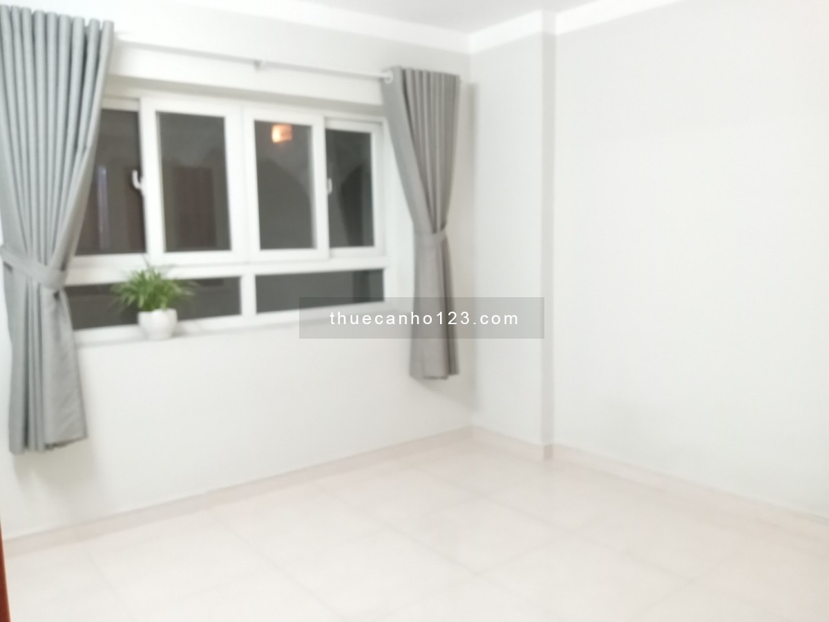 Căn 2PN, Hiệp Thành Building Q12 - Giá 6,7 tr/th