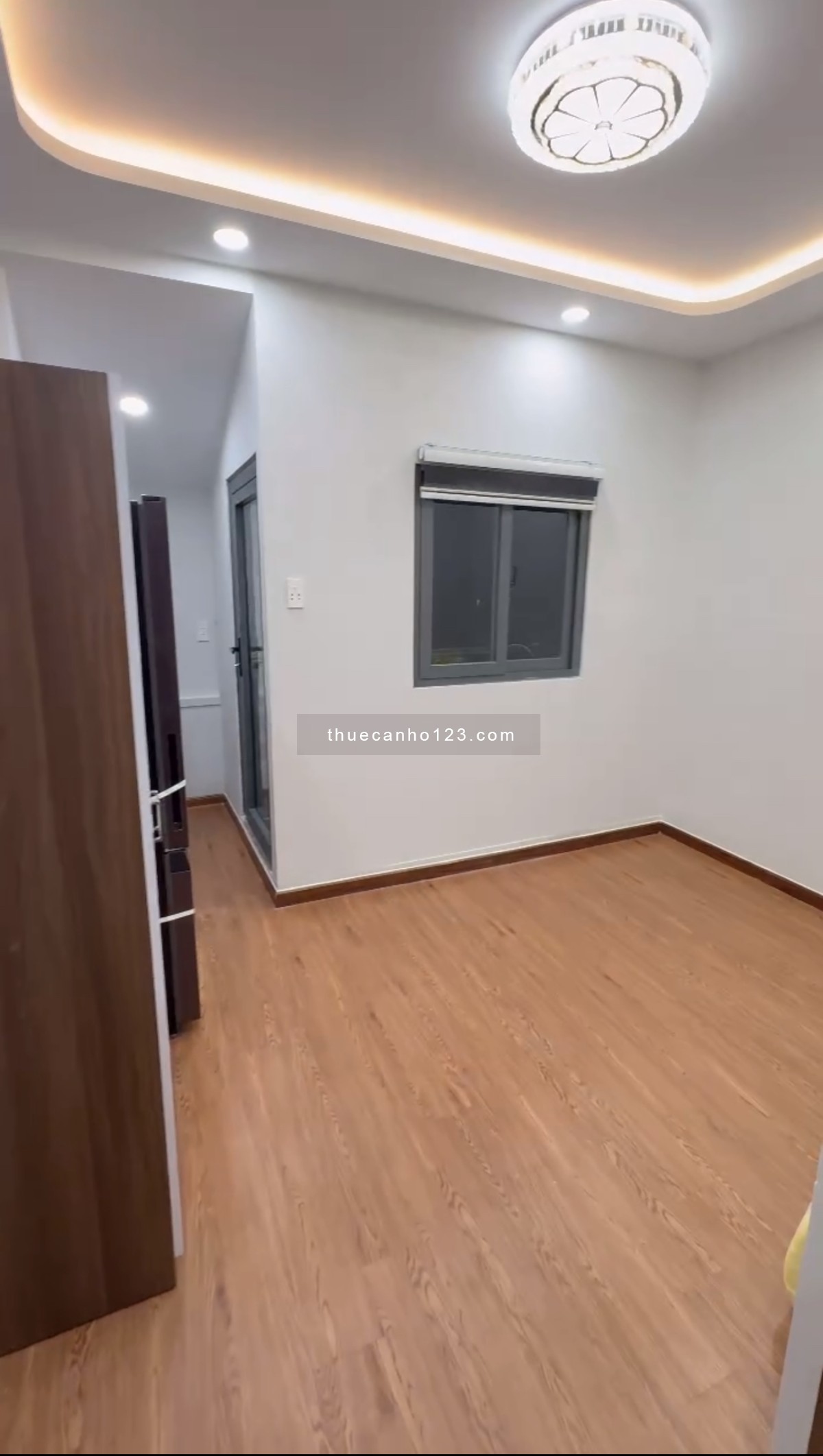 Cho thuê gấp phòng studio vừa xây xong có ban công riêng siêu to gần Aeon Tân Phú.