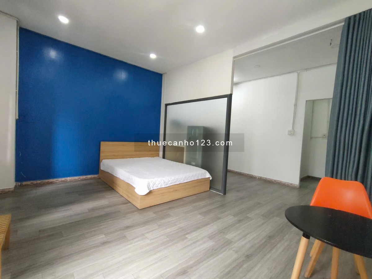Studio ban công tách bếp Q8 - gần Đh Công Nghệ SG, Parcmall, cầu Chánh Hưng,...