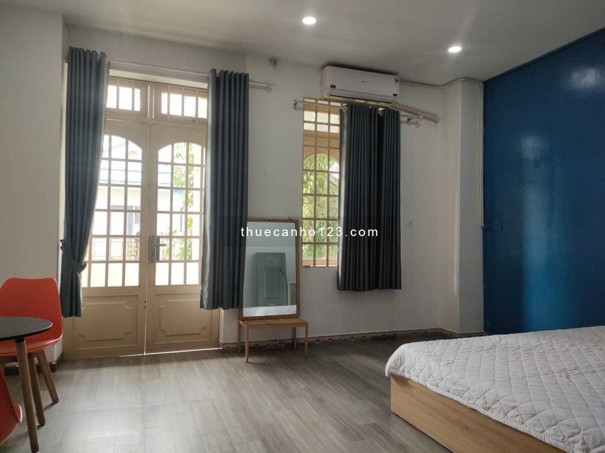 Studio ban công tách bếp Q8 - gần Đh Công Nghệ SG, Parcmall, cầu Chánh Hưng,...