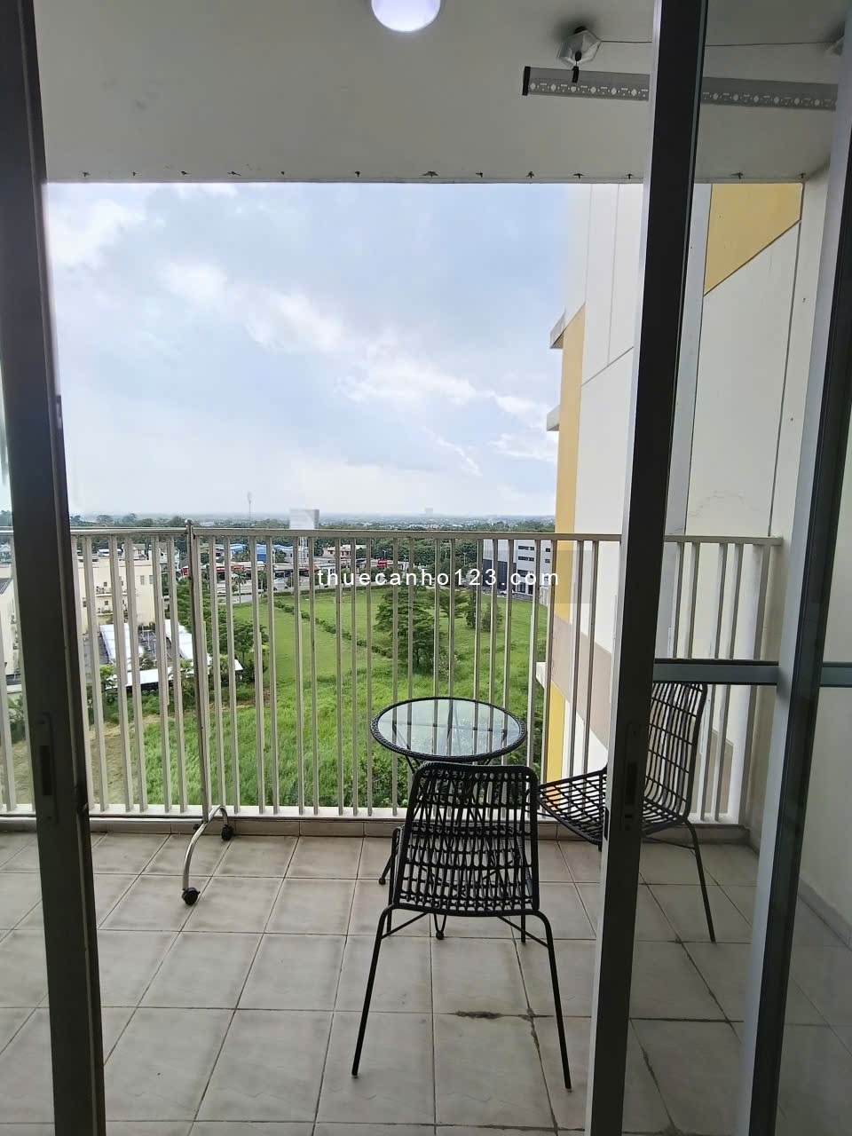 Cho thuê căn hộ Canary Height cạnh Aeon Bình Dương