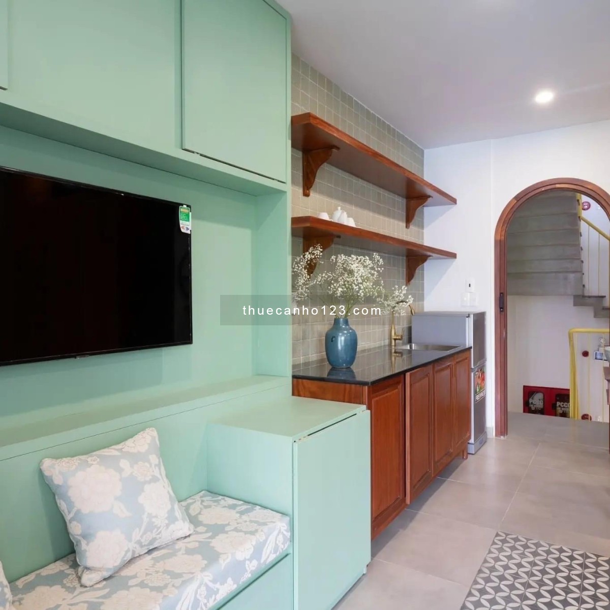 Cho thuê căn hộ full nội thất, ban công Hoàng Văn Thụ, quận Tân Bình – Gần sân bay!