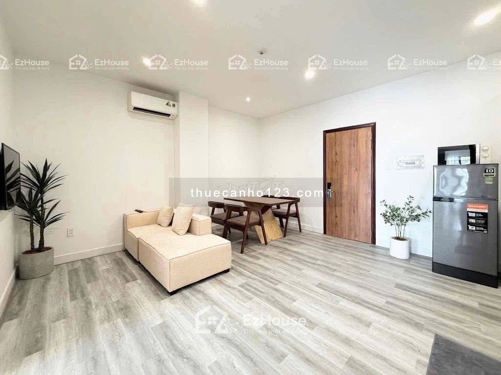 Căn hộ 2 phòng ngủ 70m2 full nội thất ngay giữa trung tâm Tân Bình