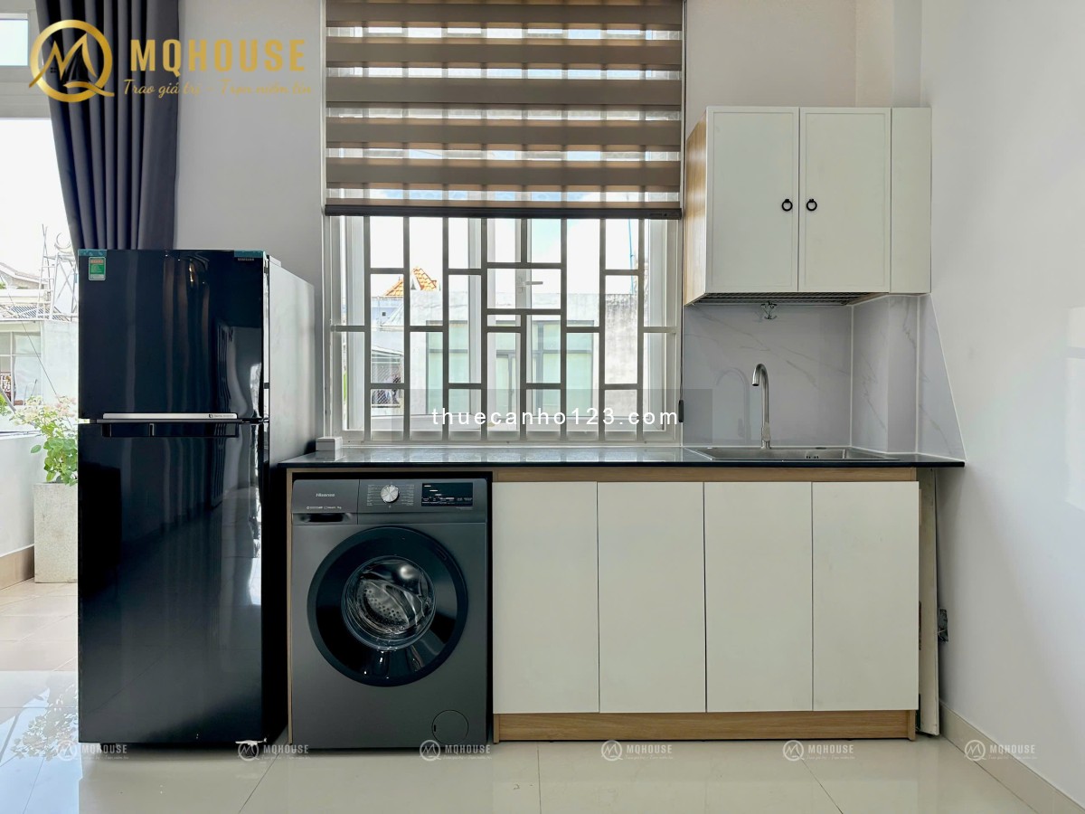 Cho thuê căn hộ studio ban công, nội thất đẹp gần Vincom Cộng Hòa, cầu vượt Hoàng Hoa Thám