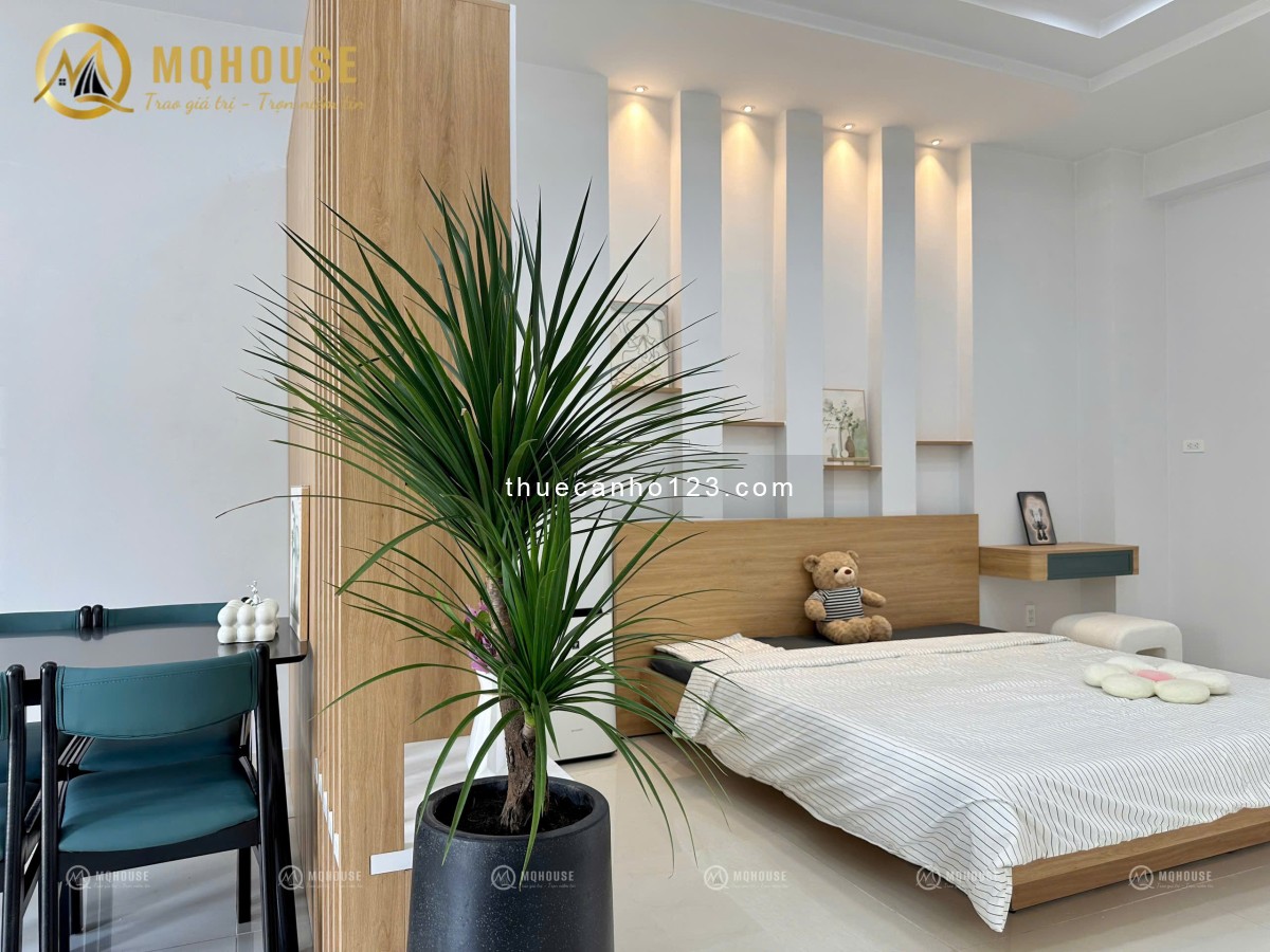 Cho thuê căn hộ studio ban công, nội thất đẹp gần Vincom Cộng Hòa, cầu vượt Hoàng Hoa Thám