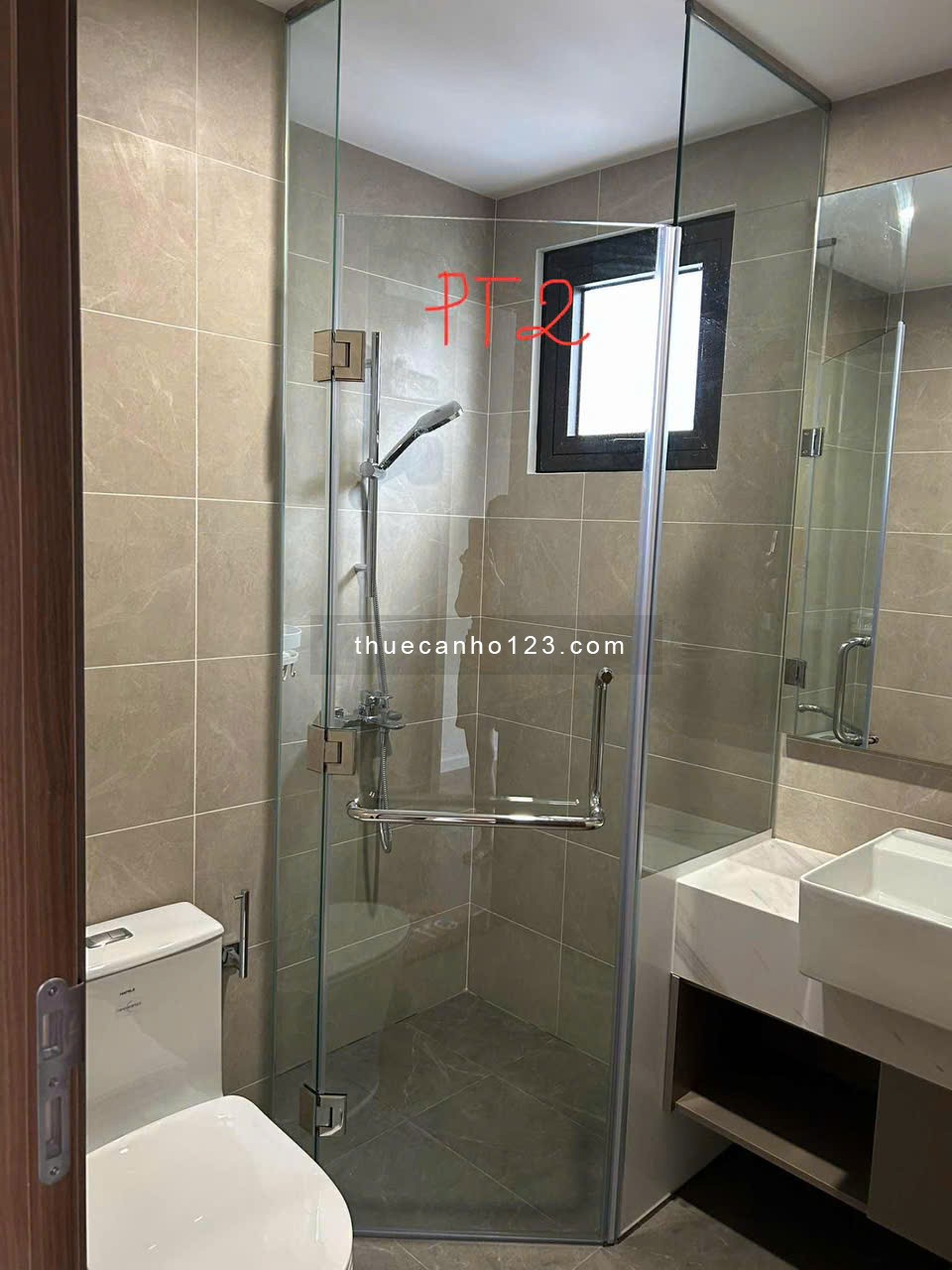 Cho thuê căn hộ góc 3 phòng ngủ 88m2 - - Giá thương lượng