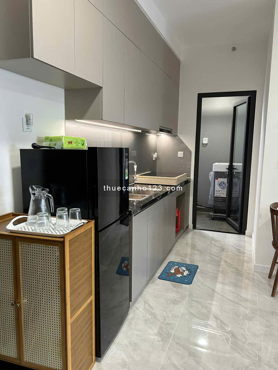 Cho thuê căn hộ góc 3 phòng ngủ 88m2 - - Giá thương lượng