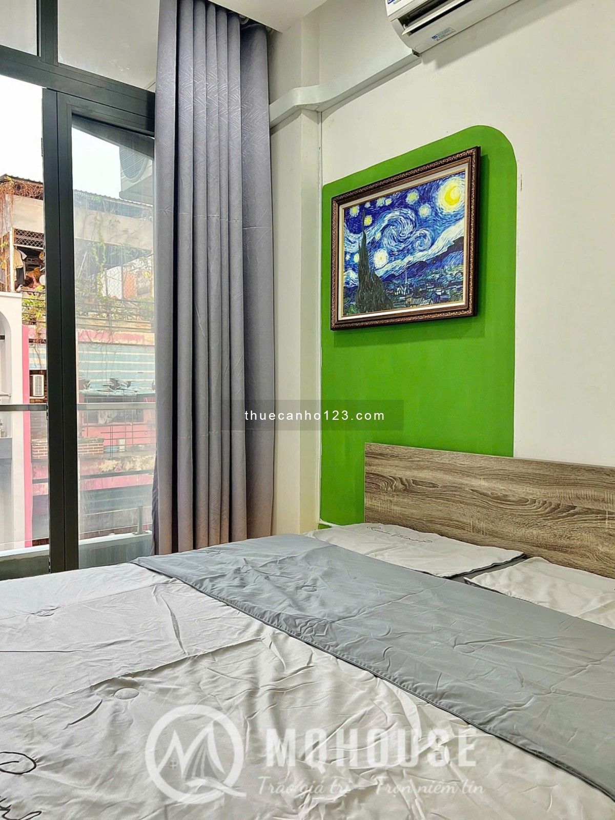 Cho thuê căn hộ 1 phòng ngủ 40m², gần Học viện Hàng không, ban công thoáng mát