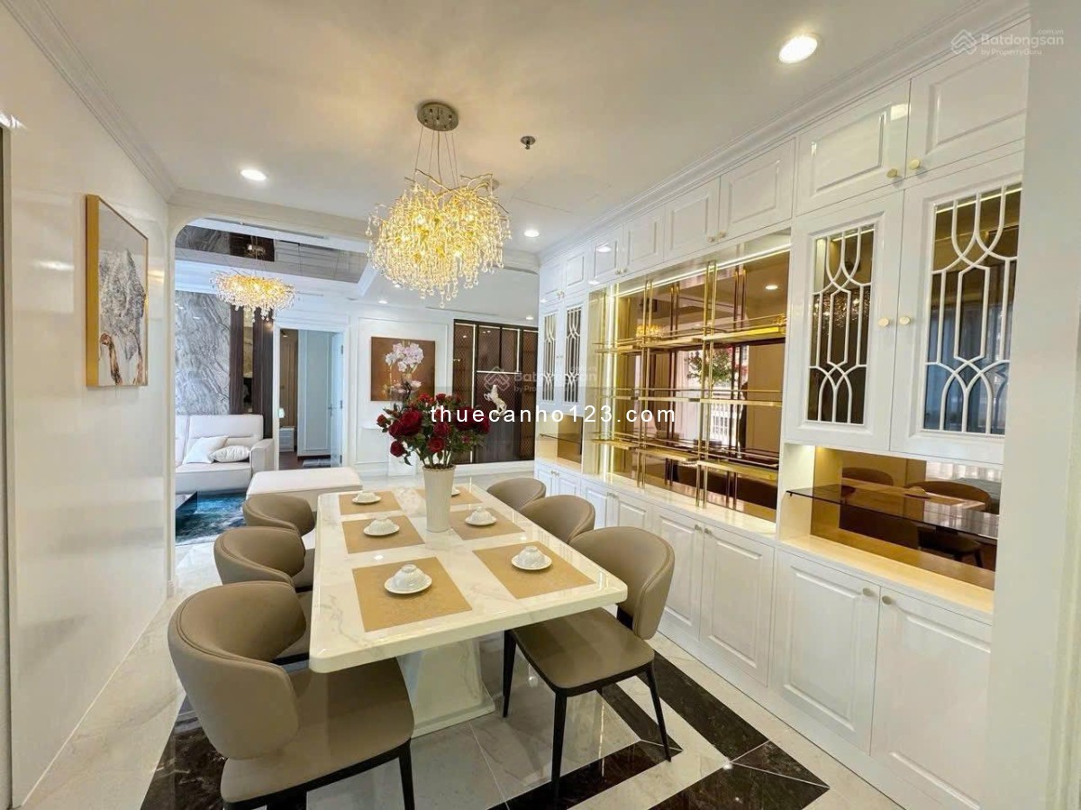 Cho thuê căn hộ 2PN 2WC tại Vinhomes Central Park Bình Thạnh.