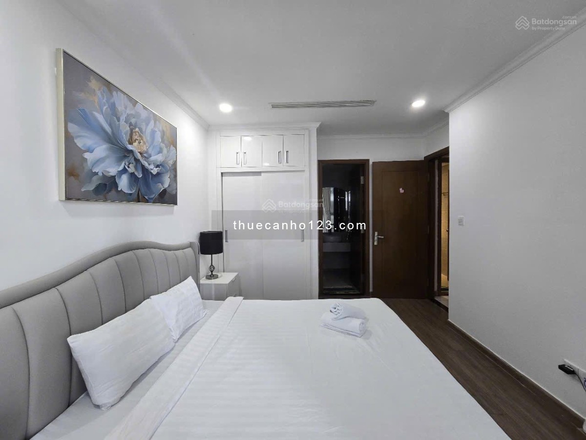 Căn hộ chung cư 2PN tại Vinhomes Central Park, Điện Biên Phủ, 22, Bình Thạnh