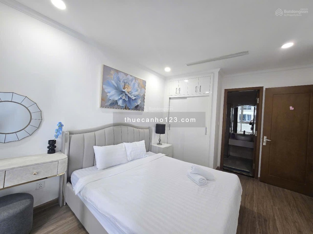 Căn hộ chung cư 2PN tại Vinhomes Central Park, Điện Biên Phủ, 22, Bình Thạnh