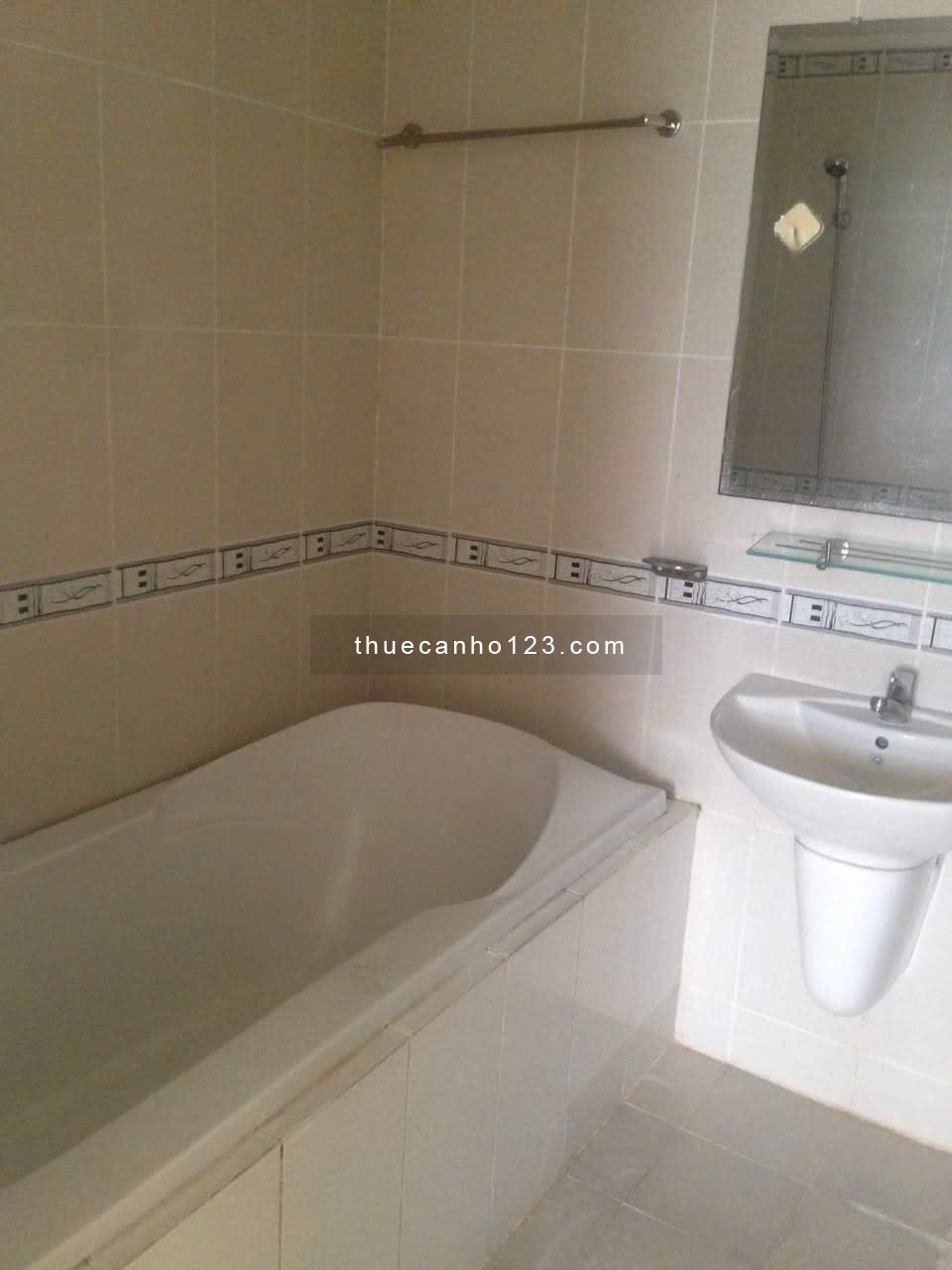 CẦN CHO THUÊ CĂN HỘ Q11, 107m2 3PN 3WC