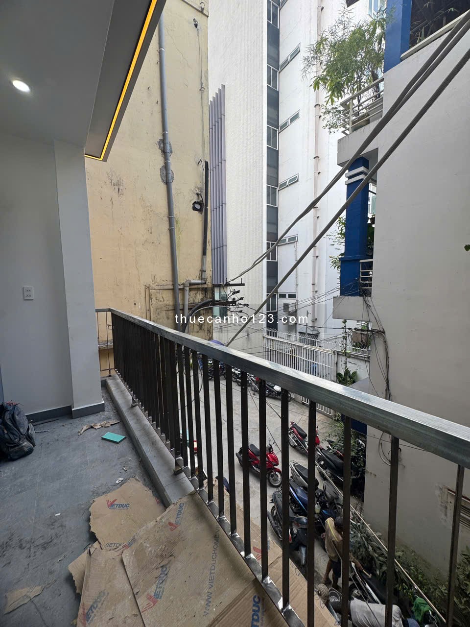 Nhà mới 100% – Tôn Thất Tùng, Quận 1