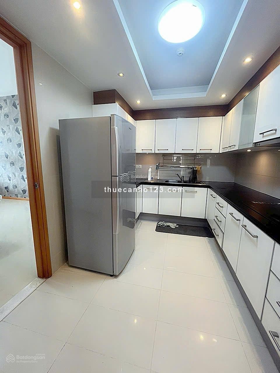 ho thuê căn hộ cao cấp 140m² gồm 3PN 3WC ở chung cư Saigon Pearl