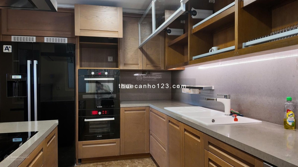 Giá tốt! Cho thuê căn hộ 2PN Sapphire Tower 2 Saigon Pearl - view sông Sài Gòn thoáng mát.