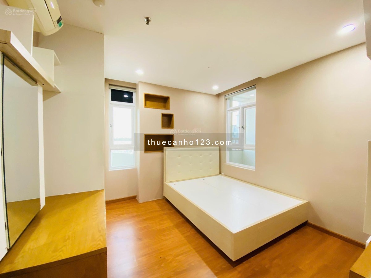 Cho thuê căn hộ Him Lam Chợ Lớn 3 phòng ngủ, 2WC, 14.5 triệu / tháng.