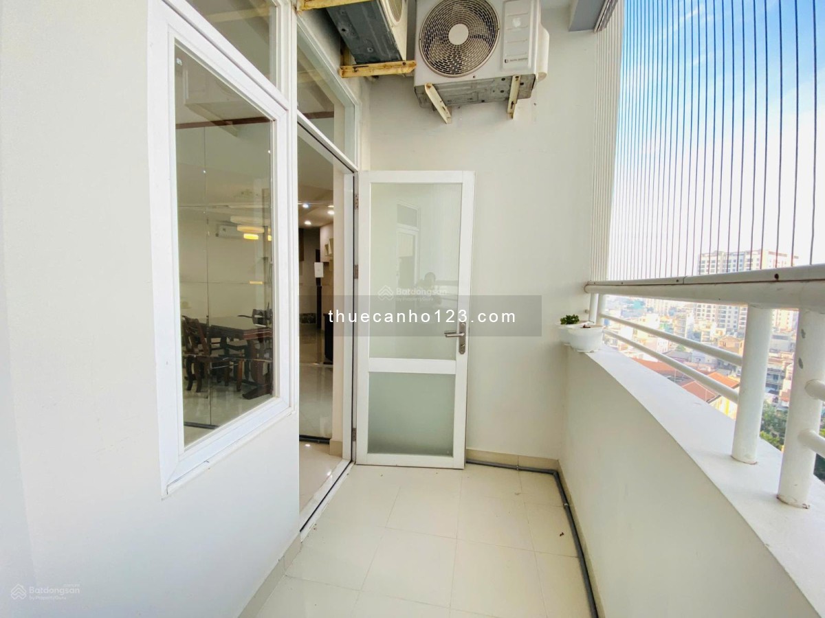 Cho thuê căn hộ Him Lam Chợ Lớn 3 phòng ngủ, 2WC, 14.5 triệu / tháng.