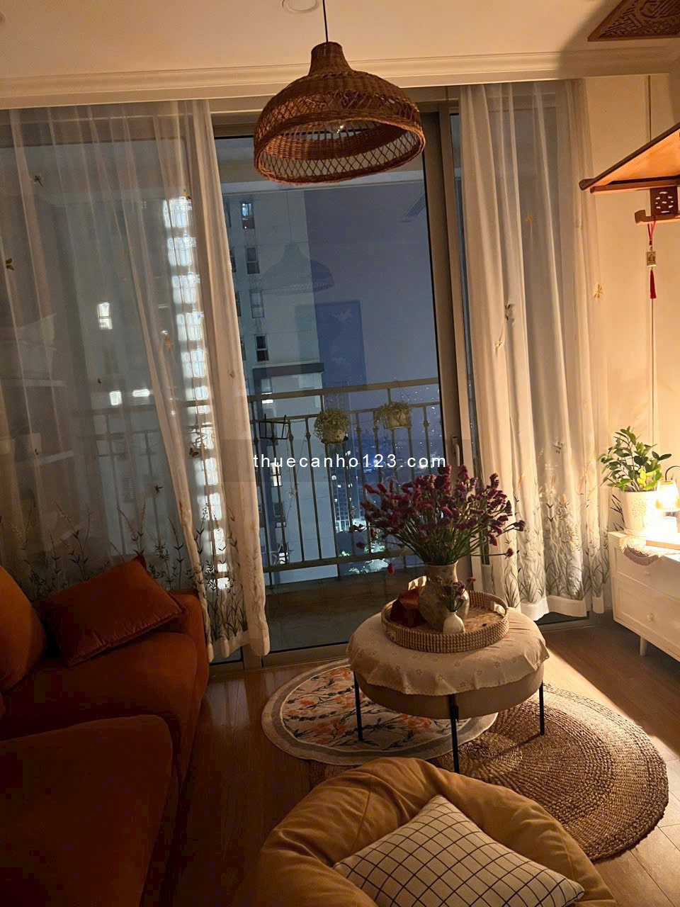 Cho thuê gấp căn 1PN – Full đồ siêu đẹp Vinhomes Gardenia. LH 0974.999.811