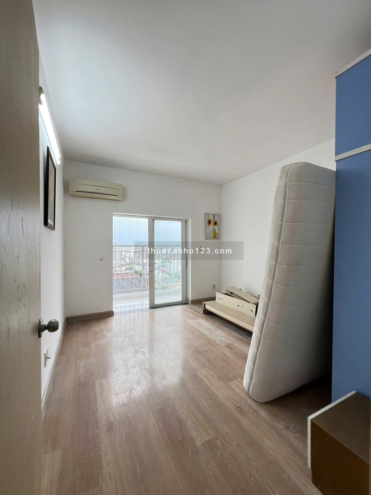 100m2, 13tr/th, 3PN, 2WC, Nội thất, 10A Trần Nhật Duật, Tân Định, Q1.