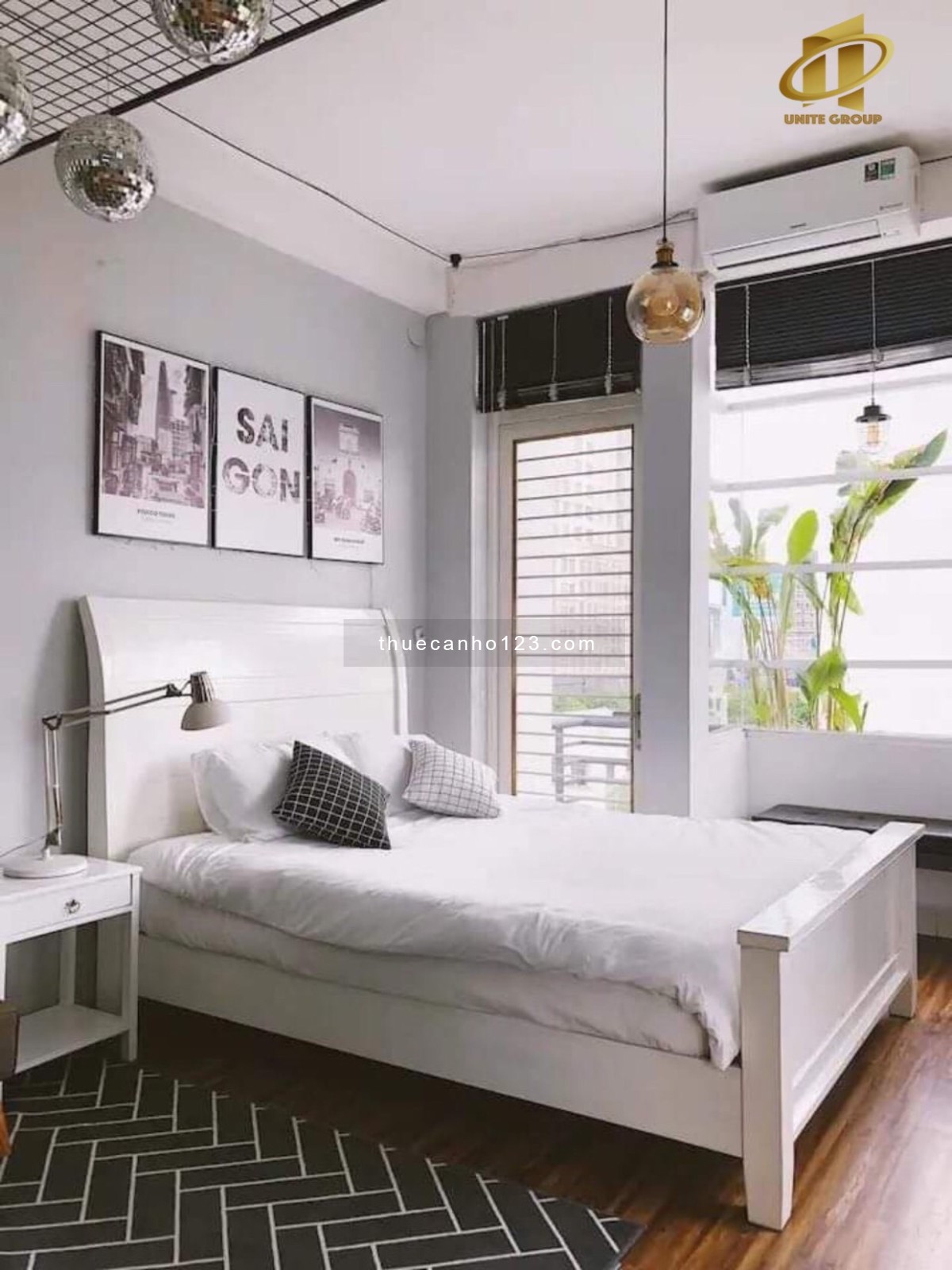 Cho thuê căn hộ ban công, đủ nội thất mặt tiền Đoàn Như Hài Q4, gần ĐH Luật, cầu Khánh Hội