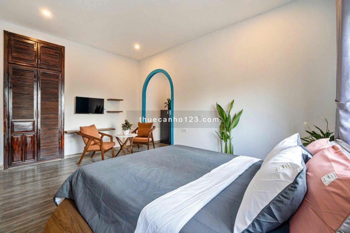 Căn hộ Nguyễn Trọng Tuyển – Ban công rộng, tách bếp, tiện nghi - Ngay sân bay Tân Sơn Nhất