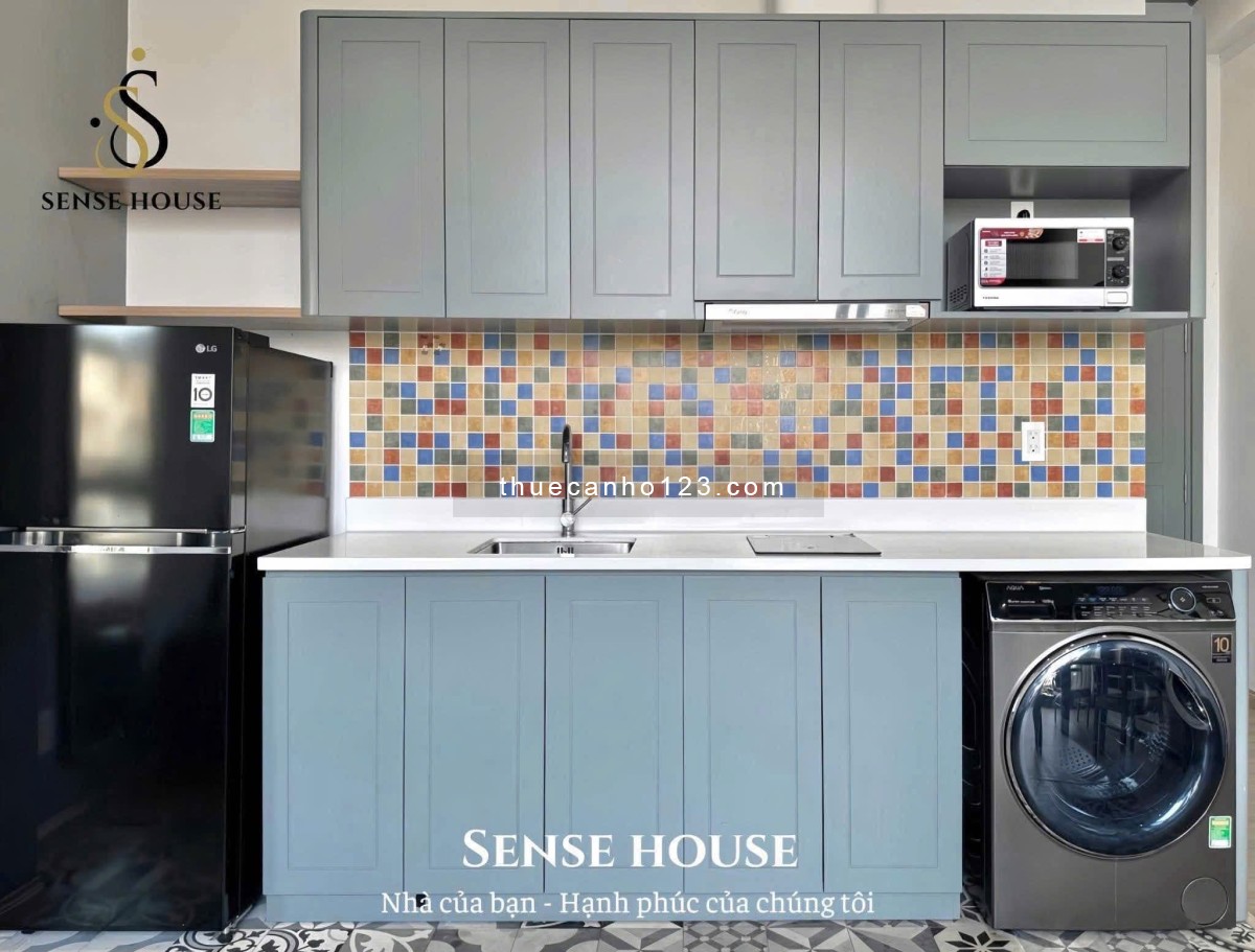 Căn hộ full nội thất có ban công ngay giữa trung tâm Tân Bình 35m2