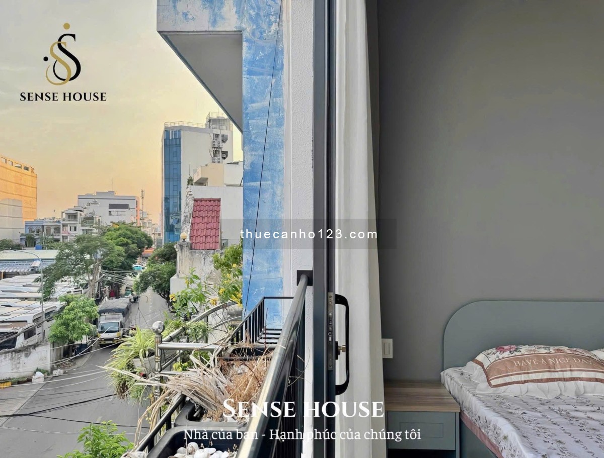 Căn hộ full nội thất có ban công ngay giữa trung tâm Tân Bình 35m2