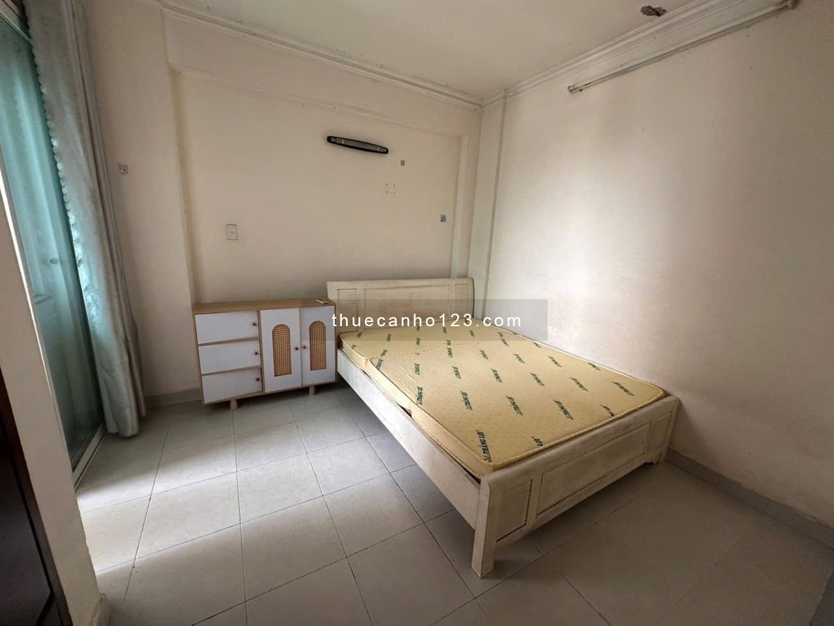 Chung cư Bàu Cát, Hồng Lạc, TB: 2p ngủ, 2wc, 80m2, 8tr/th