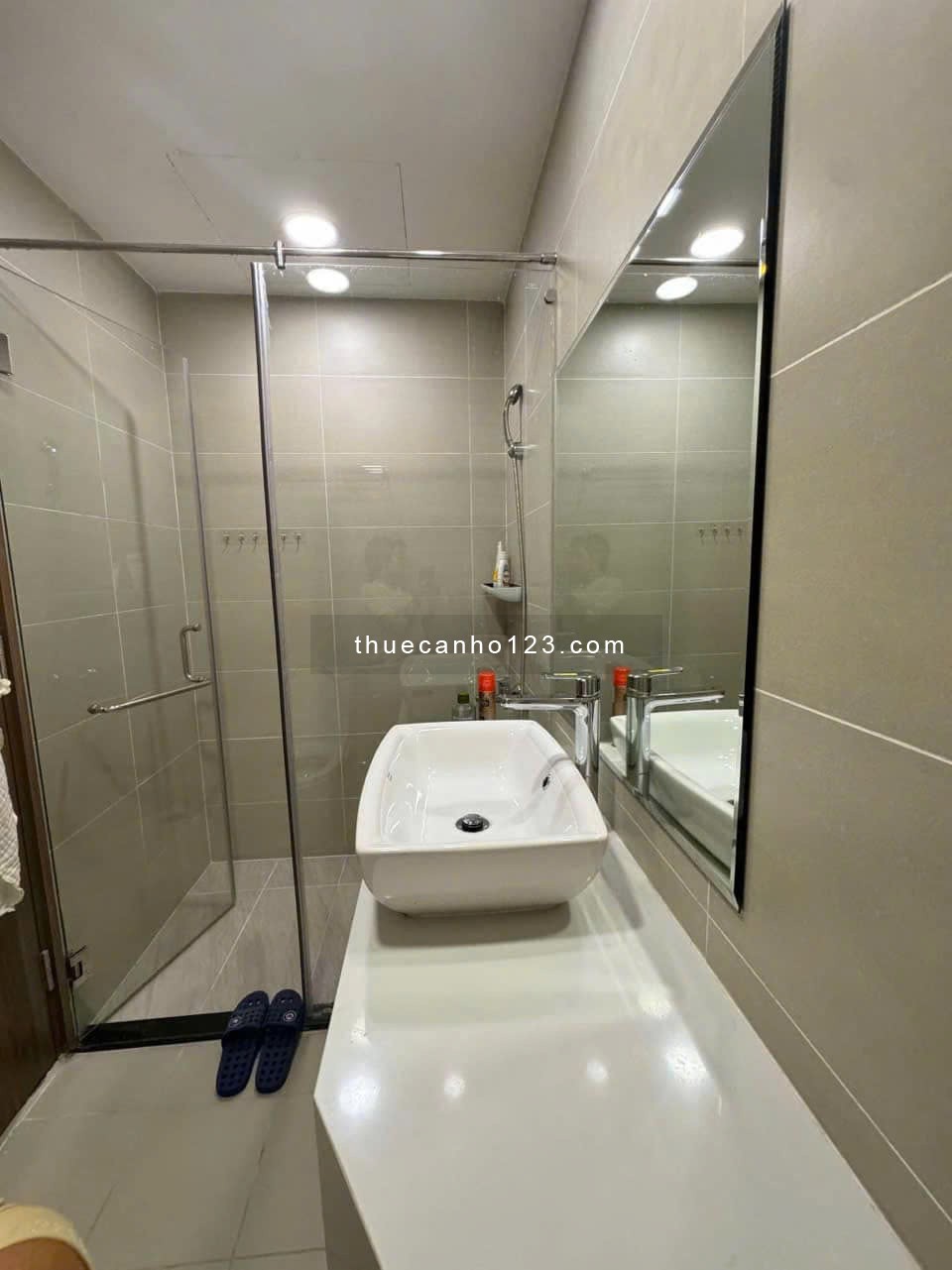 C/c Central Garden, Cô Giang, Q1: 2p ngủ, NTCC, 14tr/th