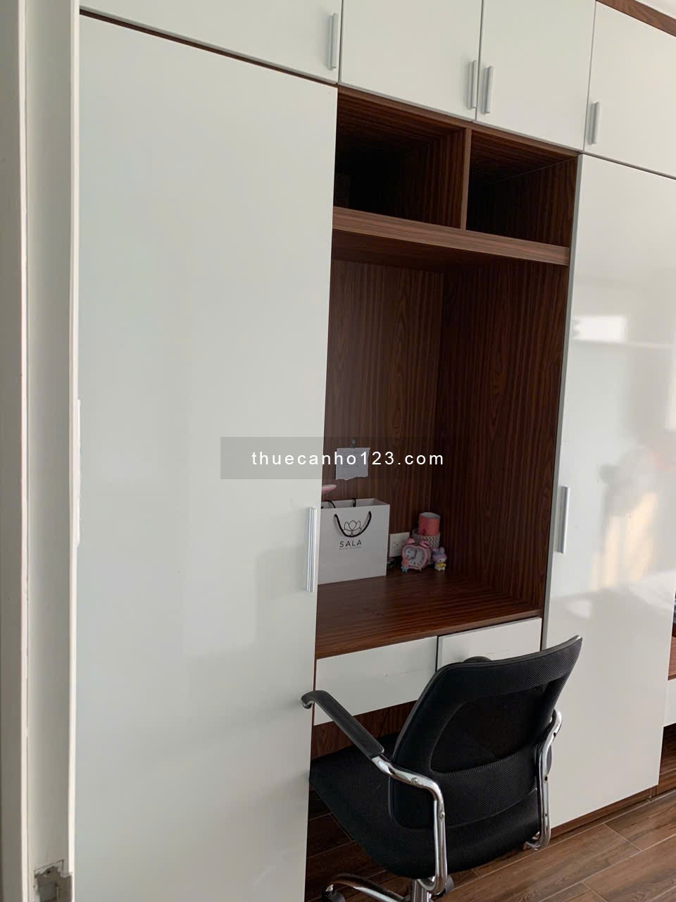 C/c Phú Đạt - P25- Bình Thanh: 93m2, 3PN, 2WC, Nội thất, 13tr/th.