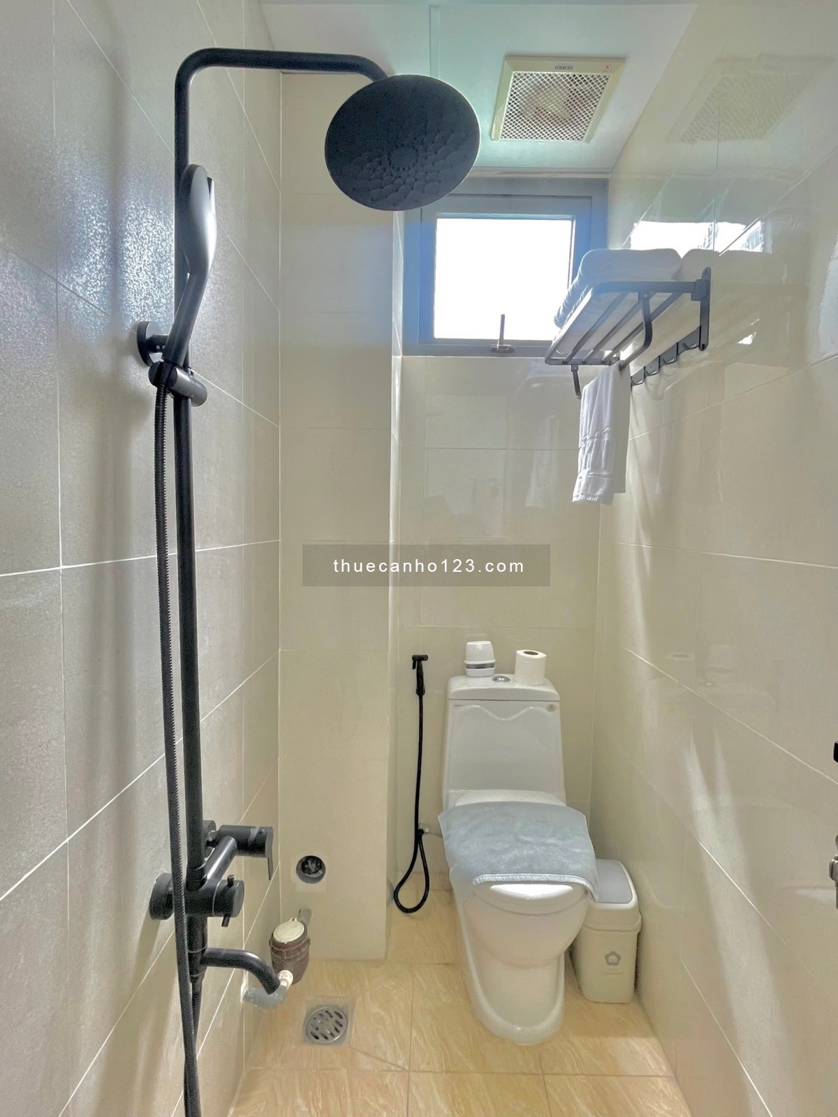 Cho thuê căn hộ dịch vụ siêu xinh gần sân bay Tân Sơn Nhất – Thân Nhân Trung, P13, Tân Bình