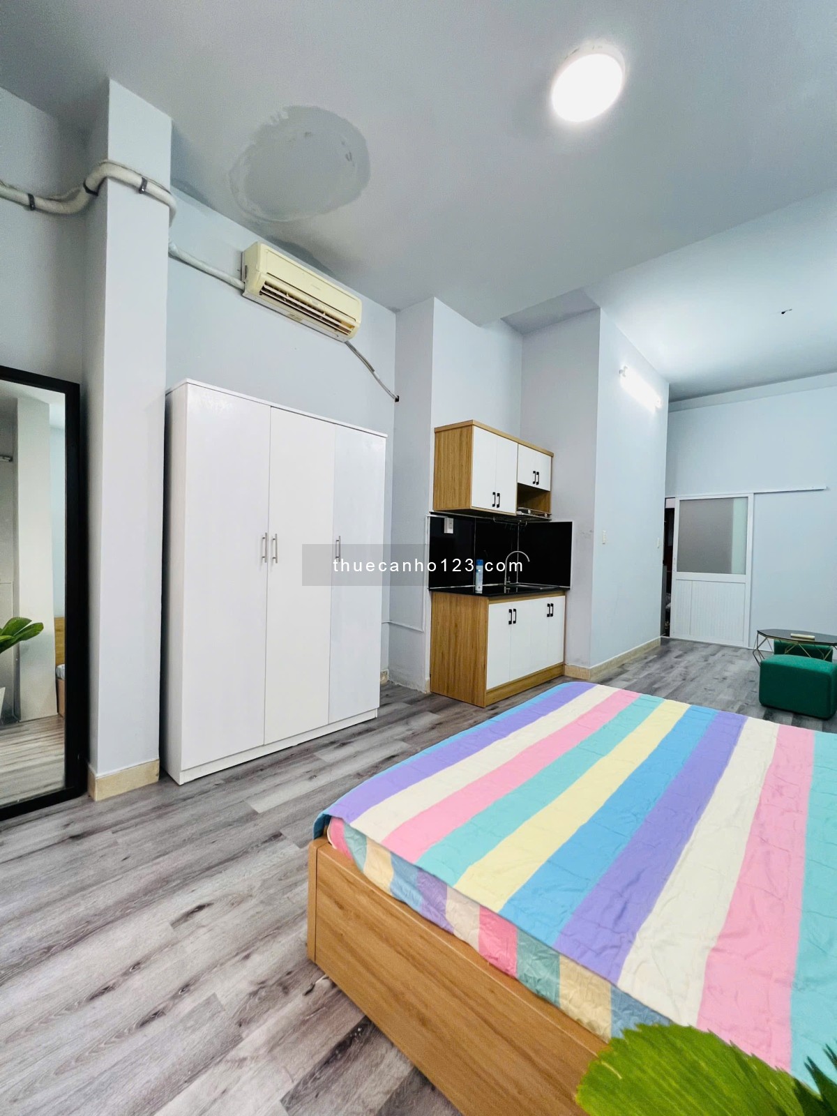 Cho thuê căn hộ rộng full nội thất, cửa sổ trời Vĩnh Hội Q4 gần ĐH Luật, Khánh Hội, chợ Xóm Chiếu