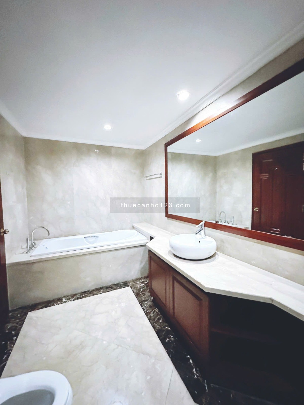 Cho thuê 2️⃣ căn hộ cao cấp Vincom Center trung tâm Quận 1