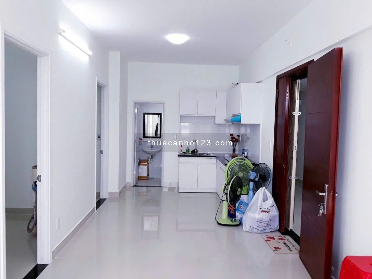 C/c Bàu Cát, Hồng Lạc, Tân BÌnh căn 2p ngủ, không nội thất, 9.6tr