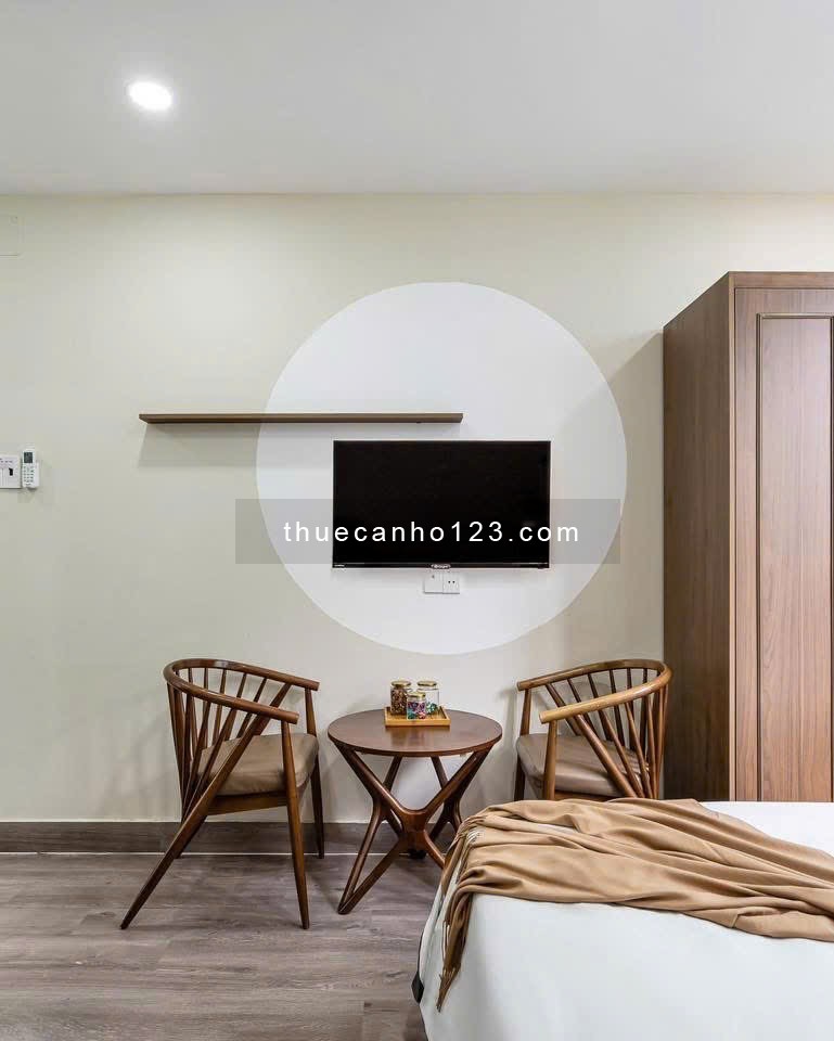 Cho thuê căn hộ 1 phòng ngủ gần sân bay Tân Sơn Nhất, ban công thoáng mát