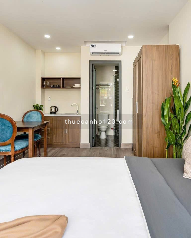 Cho thuê căn hộ 1 phòng ngủ gần sân bay Tân Sơn Nhất, ban công thoáng mát