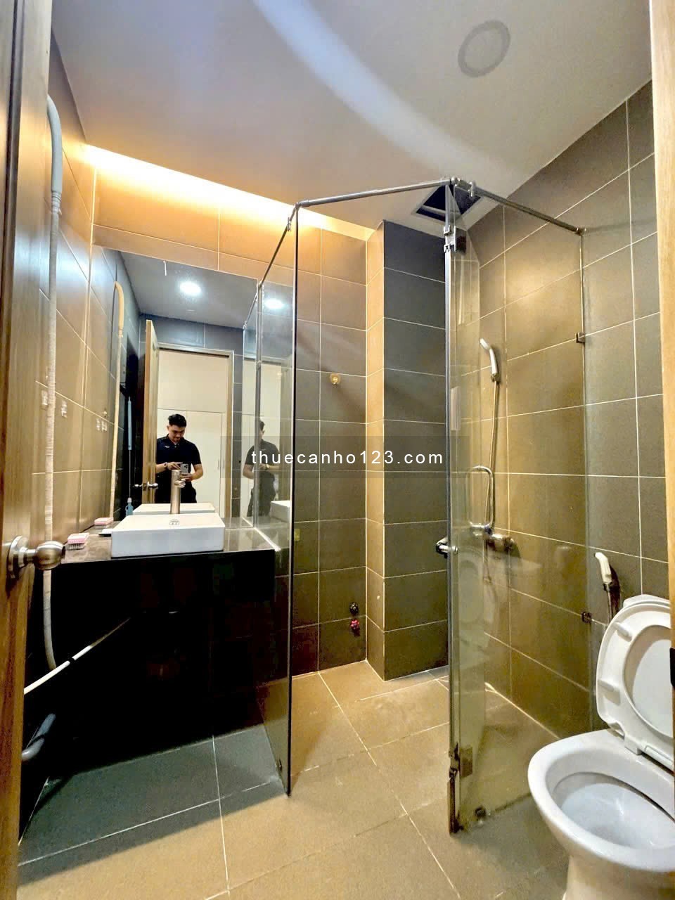 Studio: Lê Văn Sỹ, P12, Q3 -35m2, Giảm giá ngay nếu ở liền