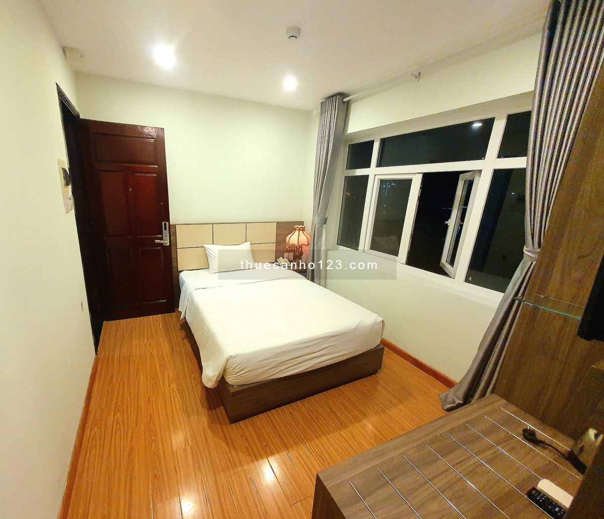 Cho thuê phòng giá rẻ ở tháng Trần Phú, gần biển, gần trung tâm