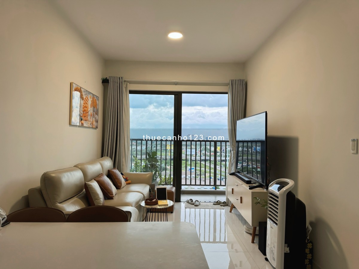 Cho thuê căn hộ 2 phòng ngủ view nhìn về Q1, nội thất cơ bản, Safira Khang Điền, 9 triệu/ tháng