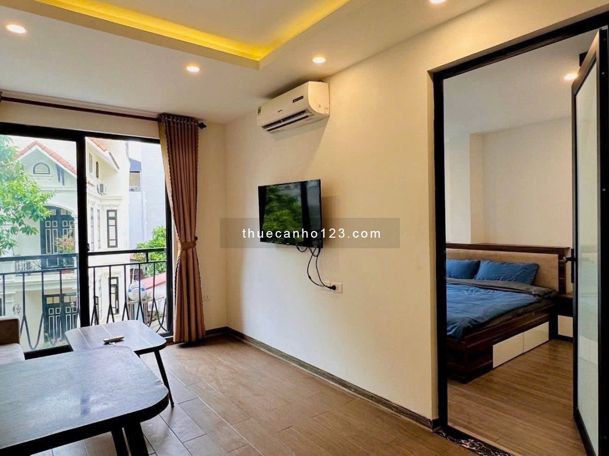 Cho thuê căn hộ 2 phòng ngủ 70m², gần Học viện Hàng không, ban công thoáng mát.